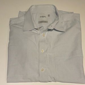 Men’s Button Down Long-Sleeve Dress Shirt